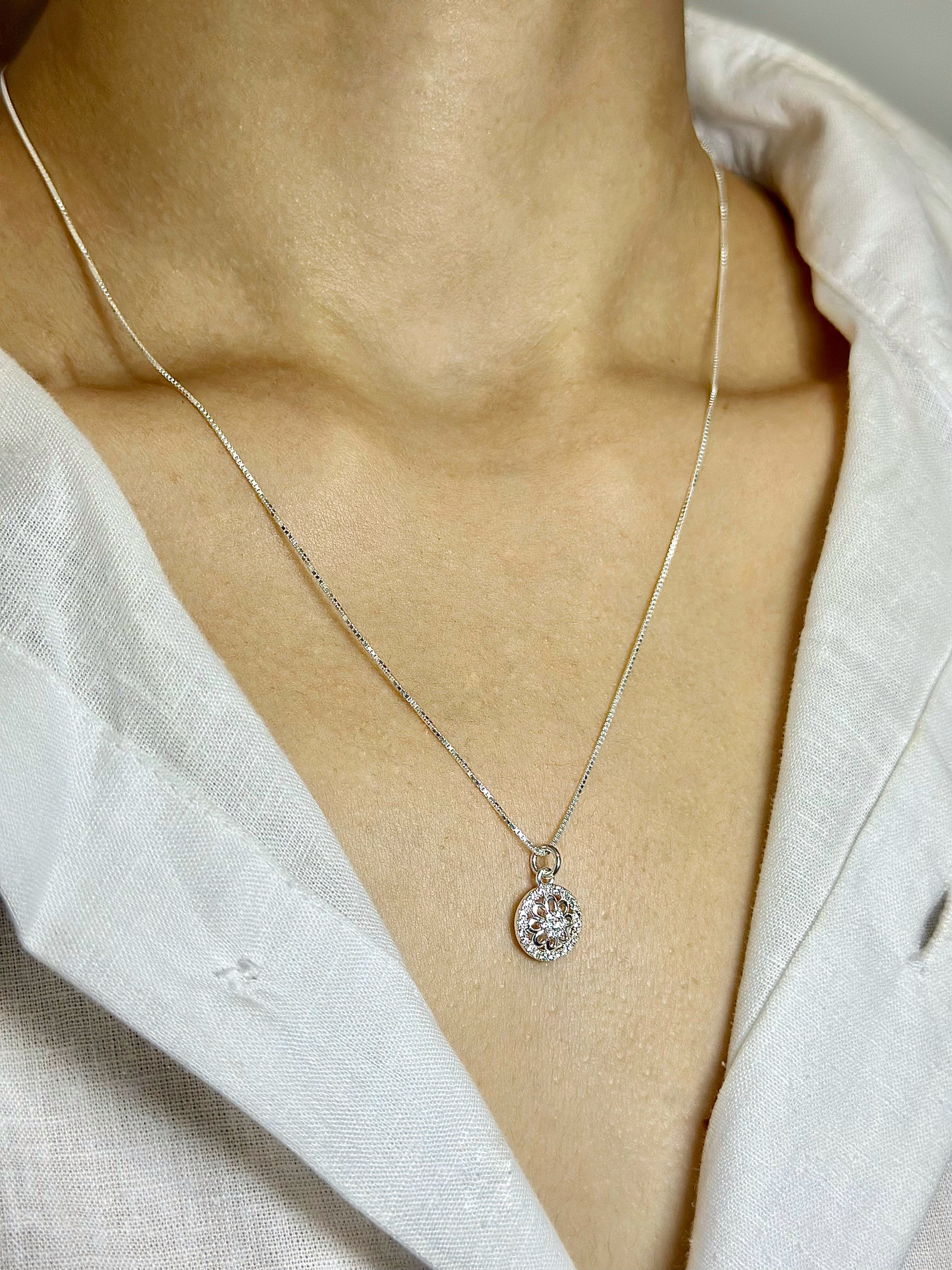 Conjunto flor em zircônia cravejado ✨