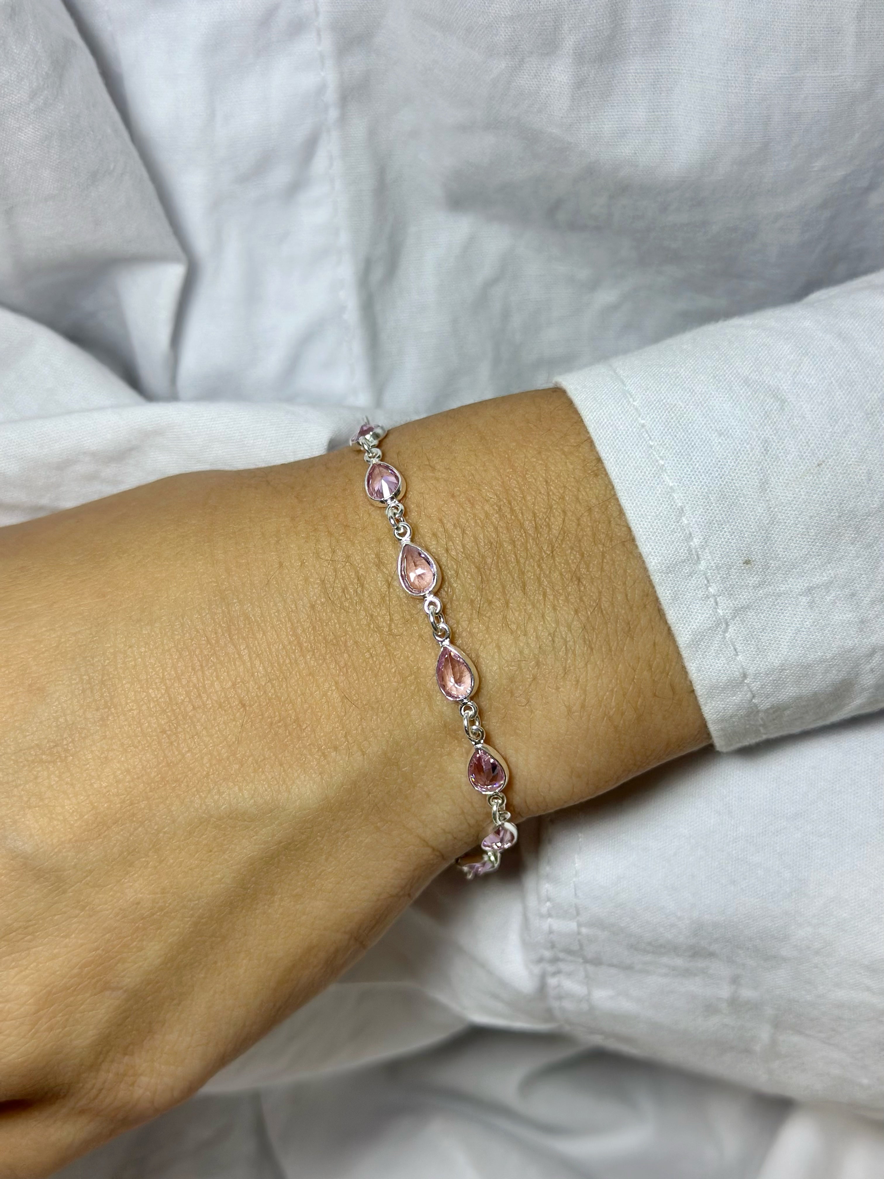 Pulseira com zircônias rosa