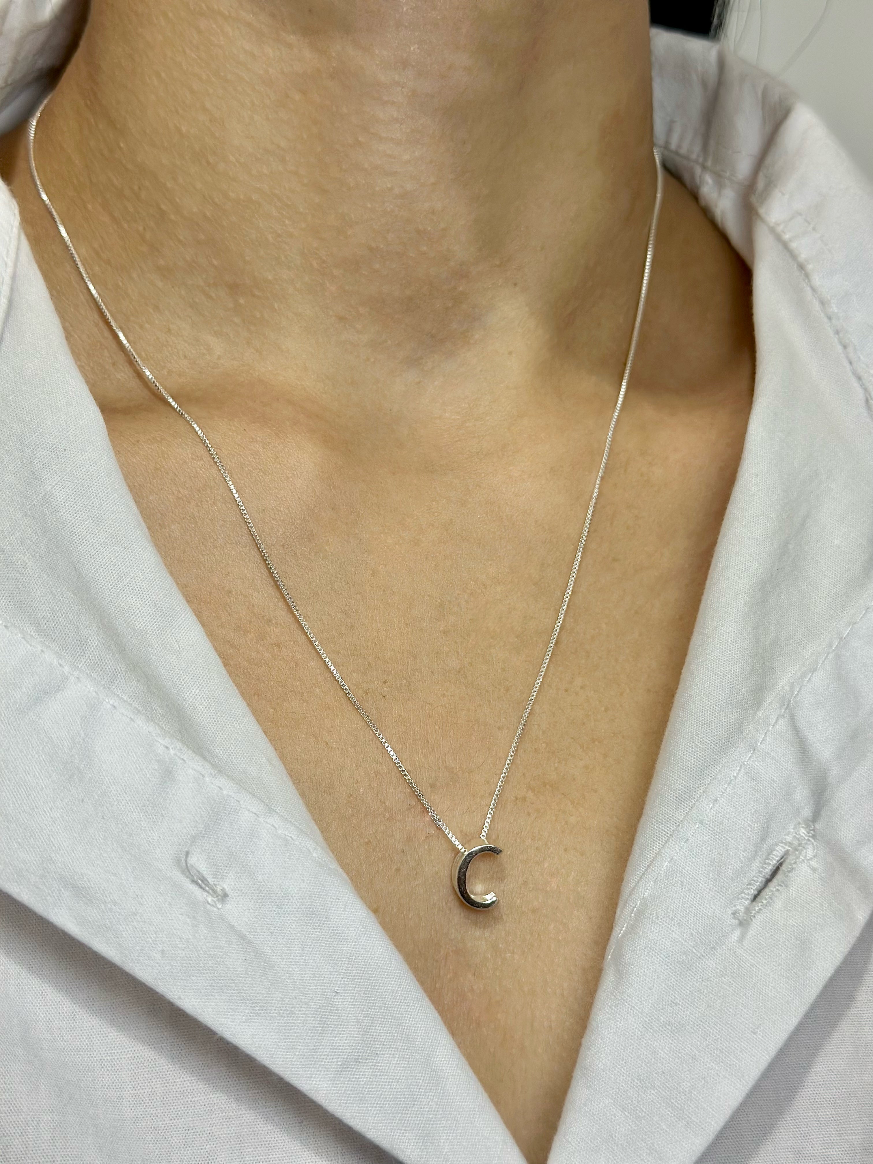 Colar de Letras Lisa em Prata 925 Legítima – Corrente 45cm + Pingente | feminino | Garantia Vitalícia