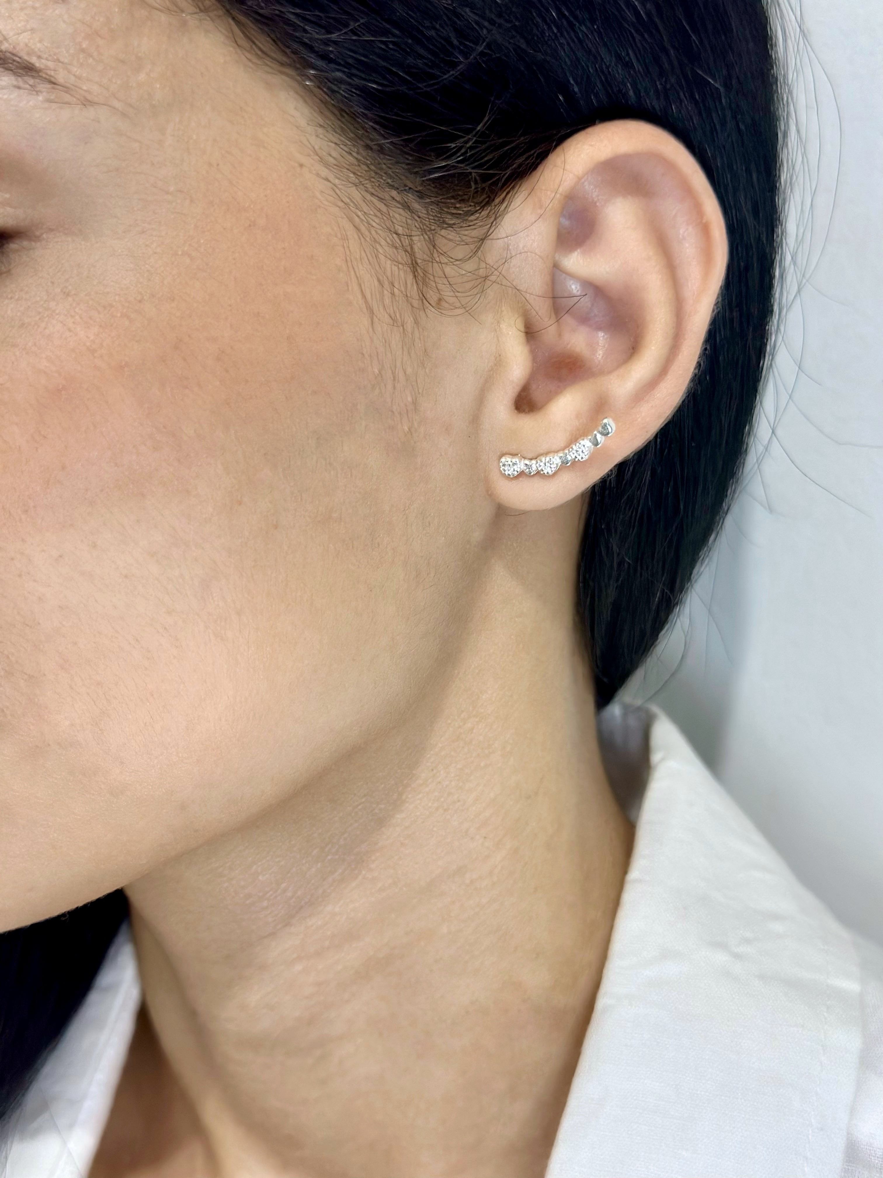 Brinco Ear Corações Cravejado em Prata 925 Legítima – Feminino