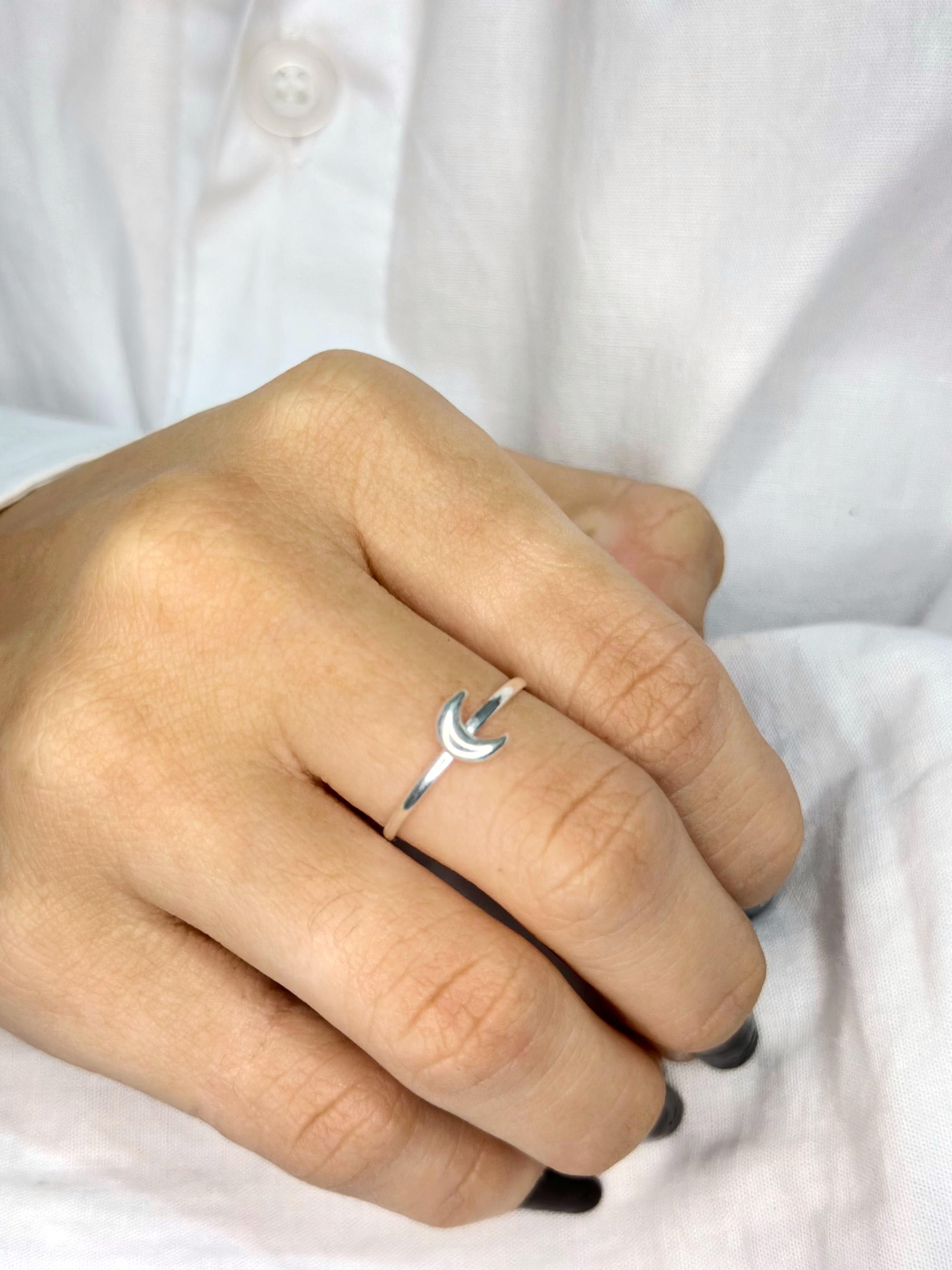 Anel  lua abulado liso Feminino em Prata 925 Legítima – Design Exclusivo com Garantia Vitalícia