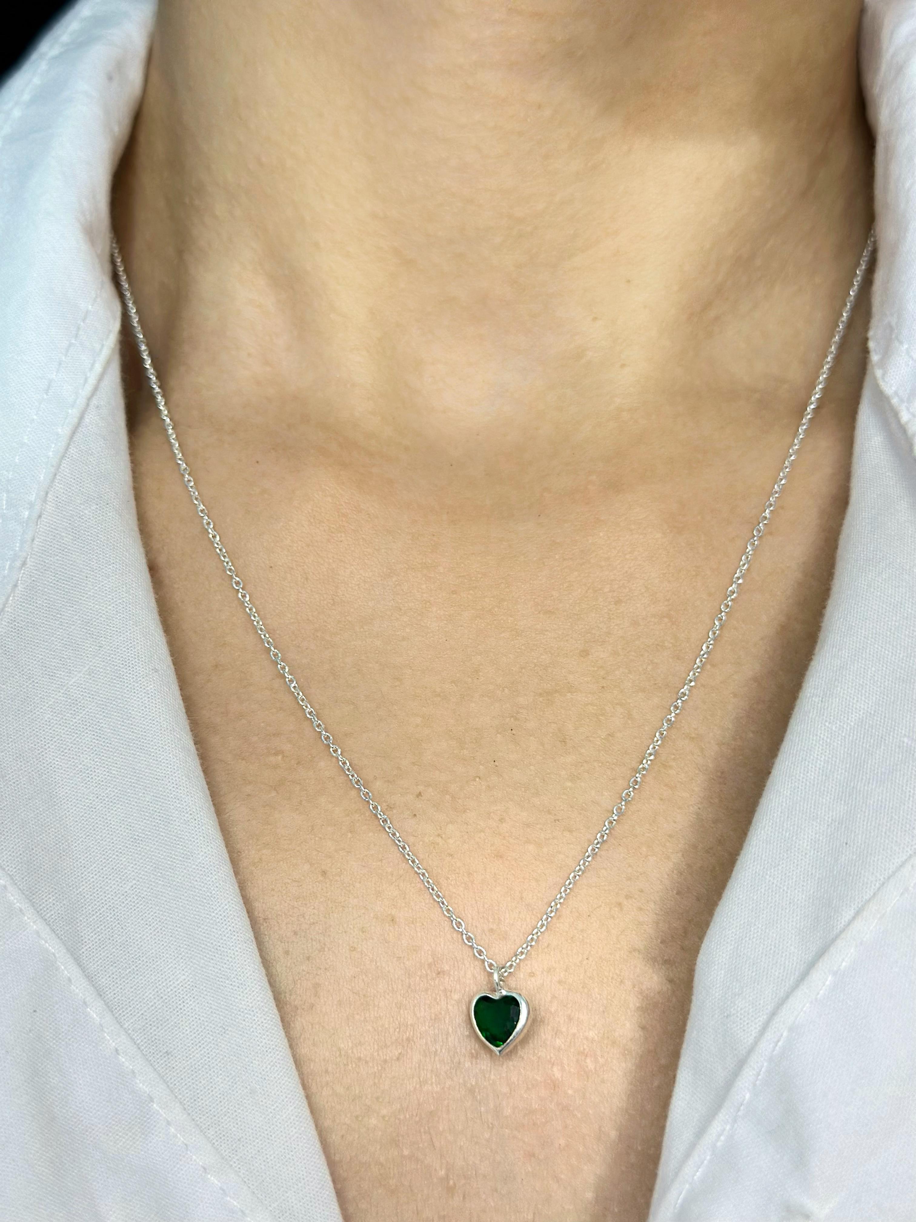 Conjunto Coração Verde Feminino em Prata 925 Legítima – Design Exclusivo com Garantia Vitalícia